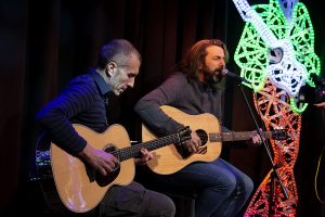 omar-pedrini-massimo-varini-live-red-ronnie-barone-rosso-roxy-bar